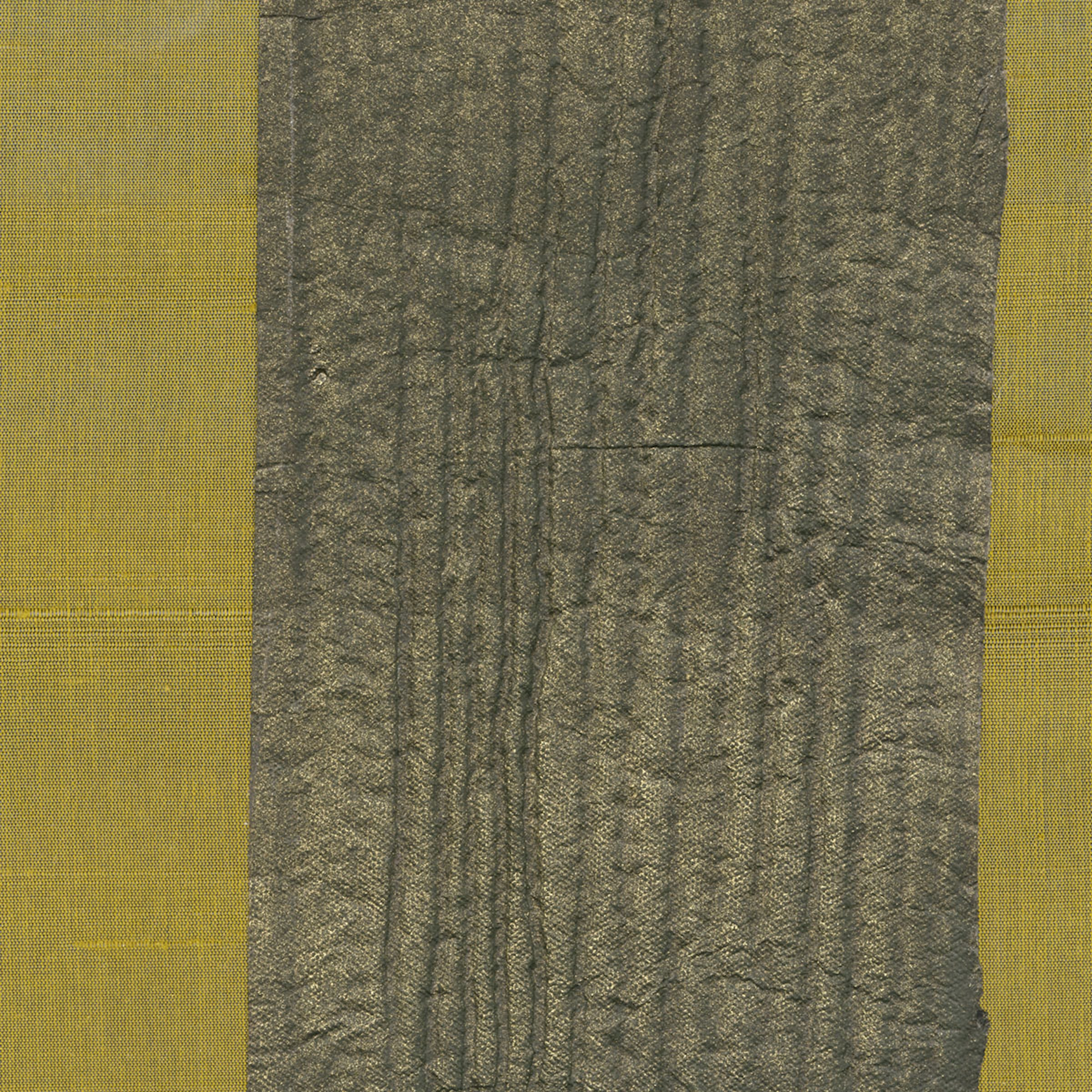 Élitis Tashkent — Éclats d'or mordorés 77% Paper 23% Silk on non woven backing wallpaper in Éclats d'or mordorés