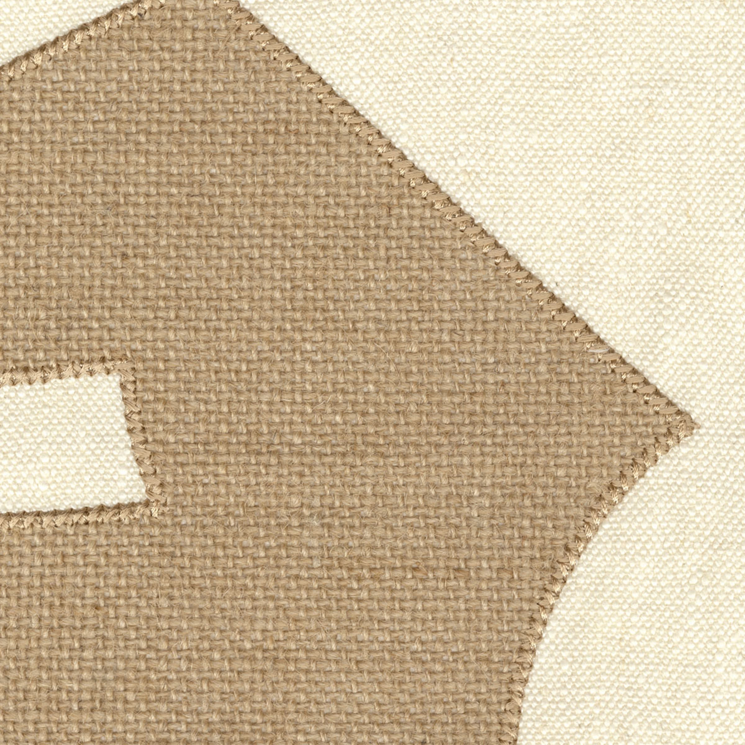 Élitis Triveni — Un raffinement brut 62% LI 38% Jute on non woven backing wallpaper in Un raffinement brut