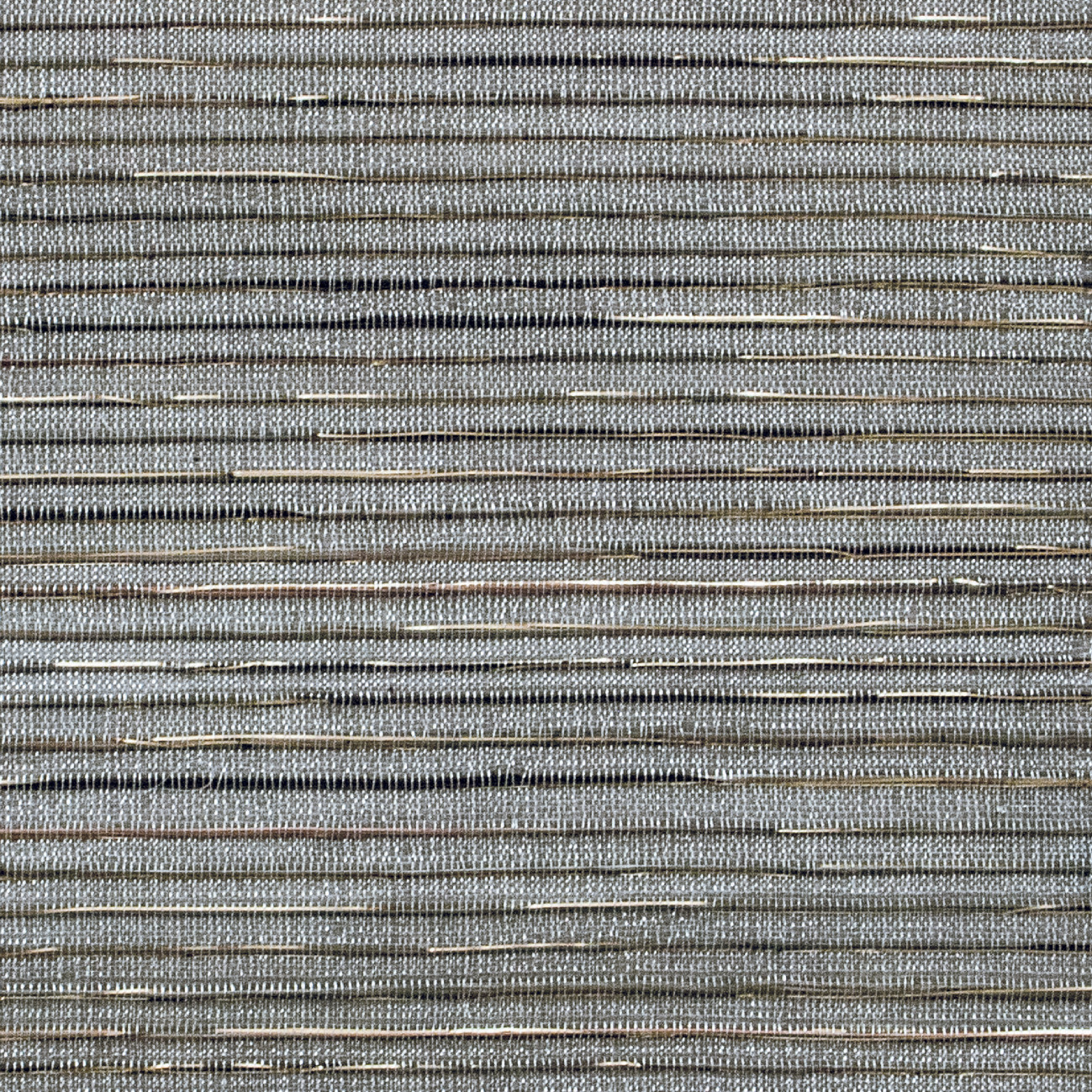 Élitis Éclat RM 882 — Un extrême raffinement Abaca fibers and metallic yarns on a non woven base wallpaper in Un extrême raffinement