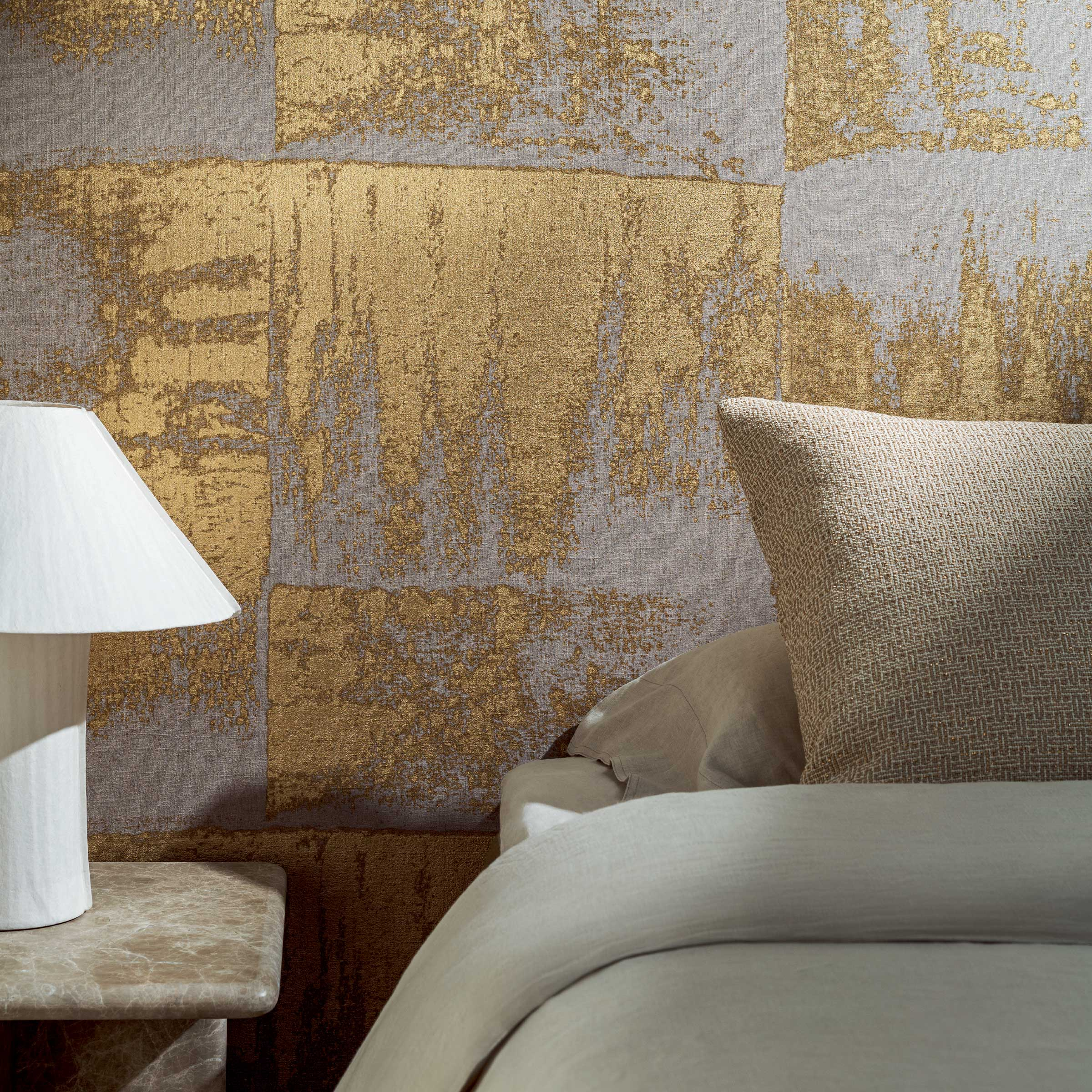 Élitis Muse — De l'or en plaque wallpaper detail