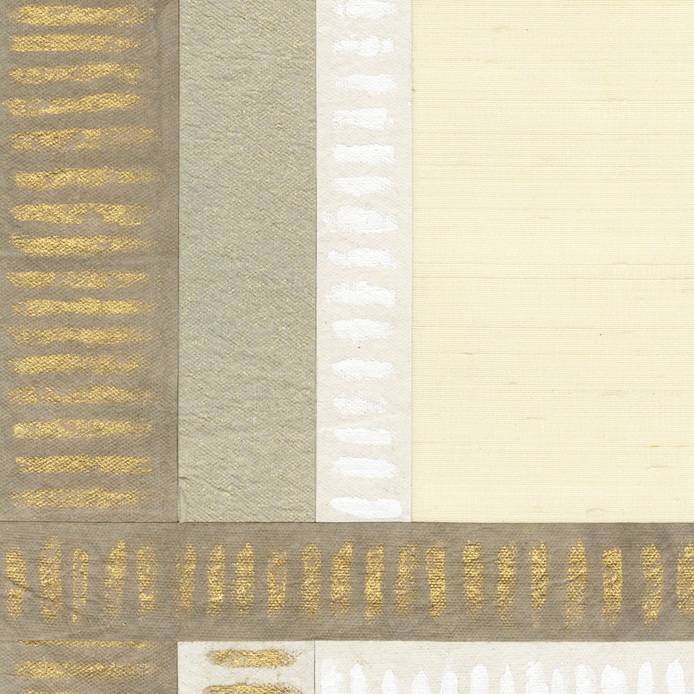 Élitis Shiraz — Éclat d'ivoire 59% Silk 41% Paper on non woven backing wallpaper in Éclat d'ivoire