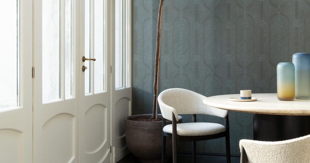 Arte Amulet — Blue Stone wallpaper detail