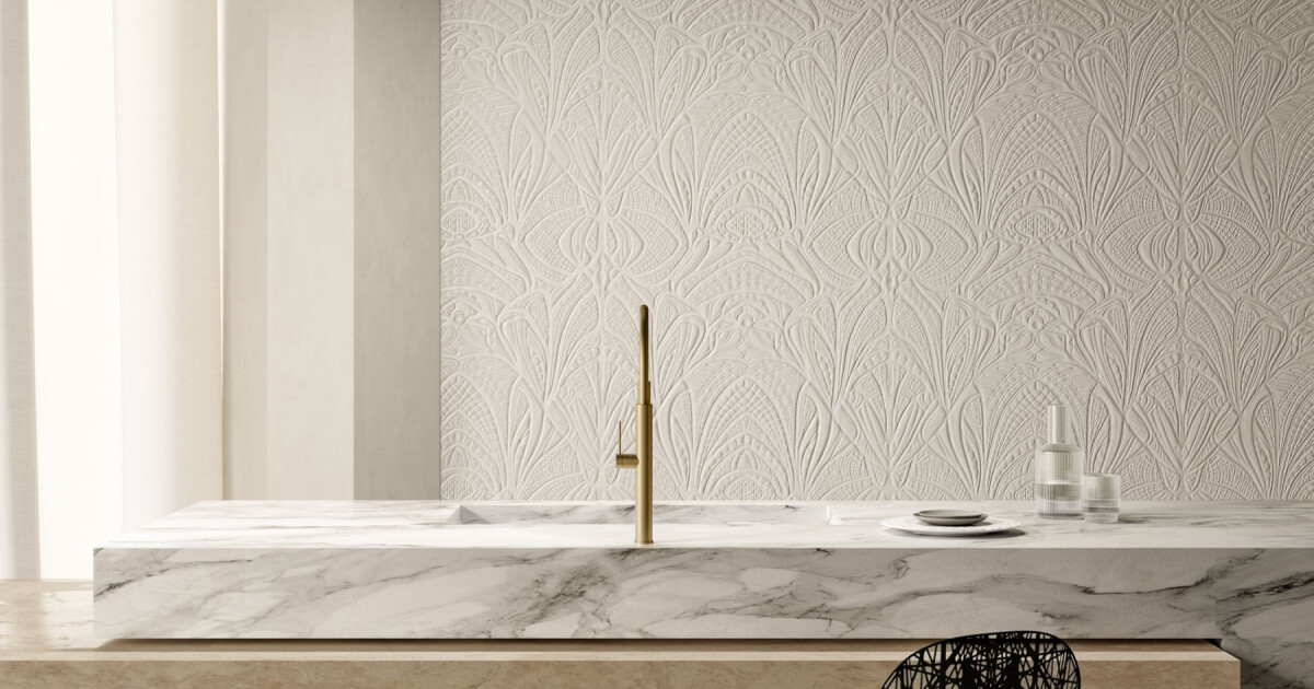 Arte Lacy Longlegs — Ivory wallpaper detail