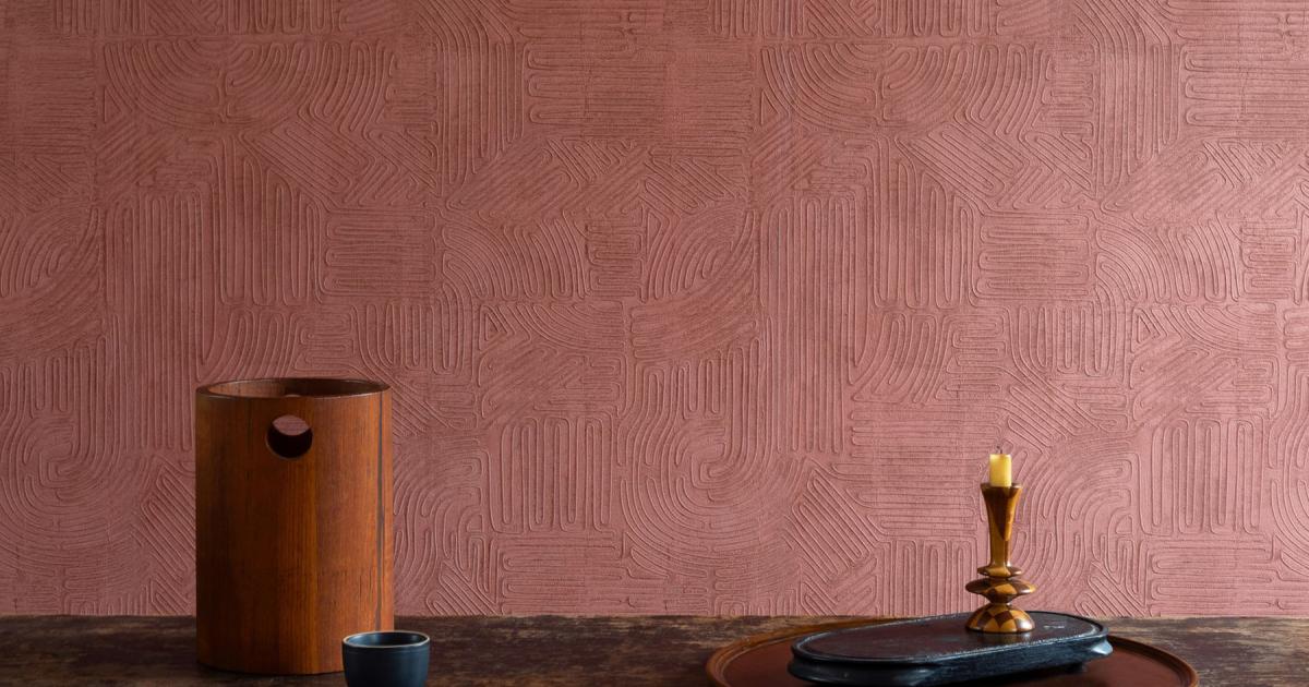 Arte Tamba — Burgundy wallpaper detail